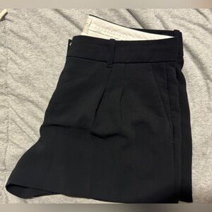 Aritzia Effortless 3 Inch Short